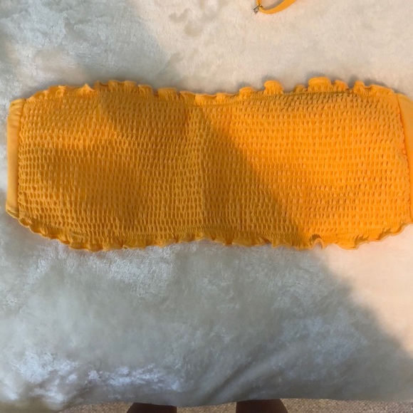 Hollister Multi-Way Bandeau Bikini Top - Picture 2 of 4